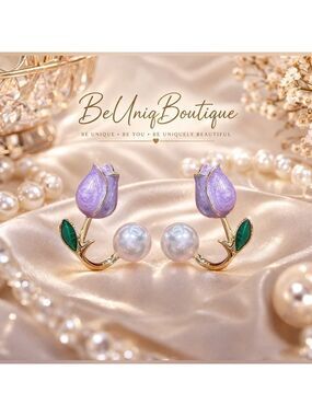 🎉HP🎉Gold Rose Pearl Stud Lavender Flower Double Sided Earrings